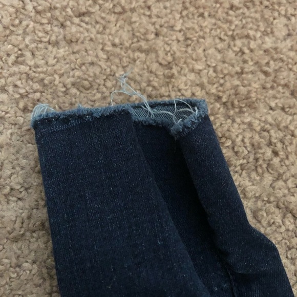 Hollister Ripped Skinny Jeans - Picture 7 of 9